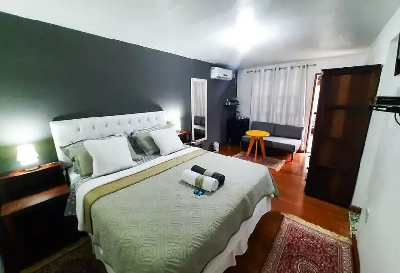 سوییت, Agellum Bed & Breakfast
