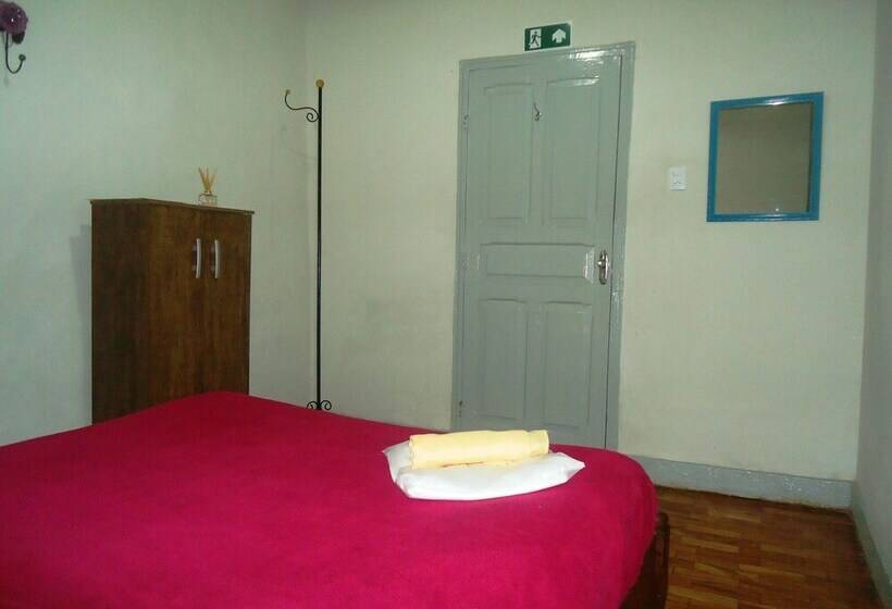 标准间, Barroco Hostel