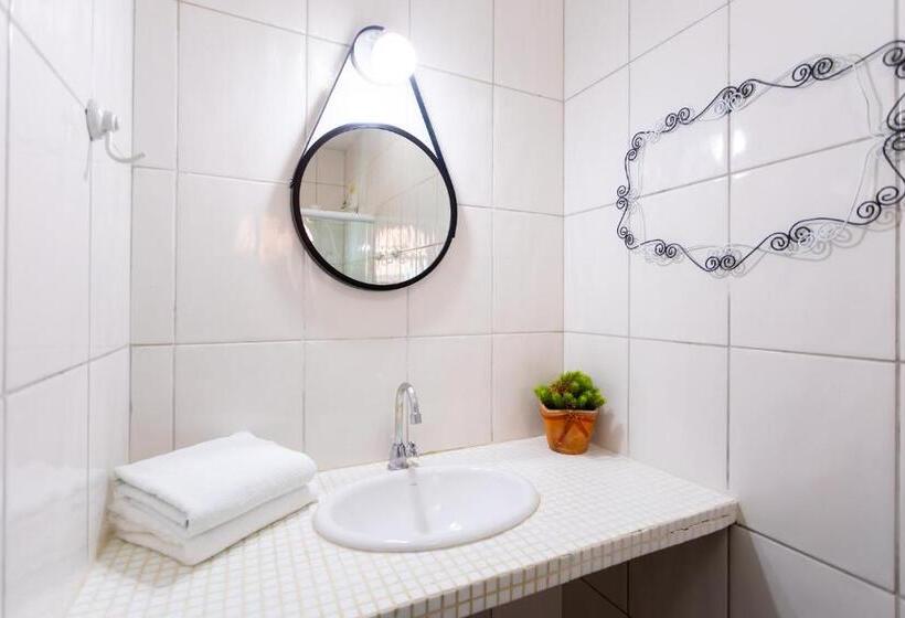 سوییت جونیور لوکس, Suítes Casa Maembippe