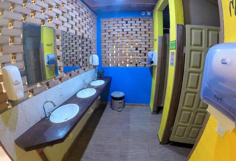 הכלכלה חדר לארבעה עם מקלחת משותפת, Hostel Da Milla