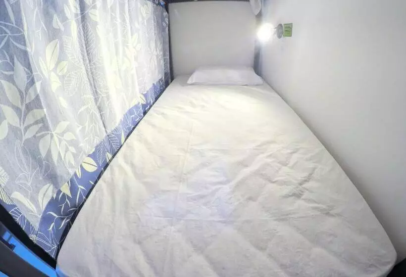 バスルーム共同エコノミー4人部屋, Hostel Da Milla