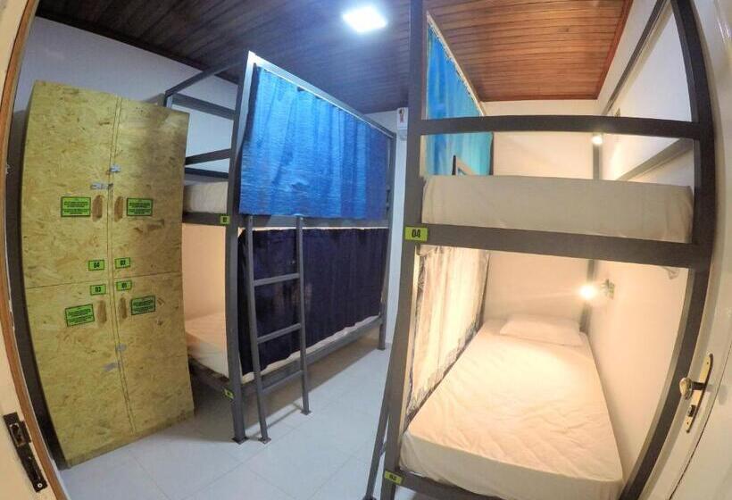 הכלכלה חדר לארבעה עם מקלחת משותפת, Hostel Da Milla