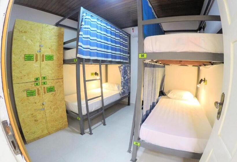 הכלכלה חדר לארבעה עם מקלחת משותפת, Hostel Da Milla