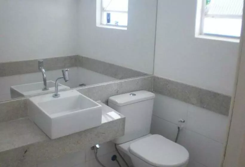 Standard Kolmen Hengen Huone, Abrolhos