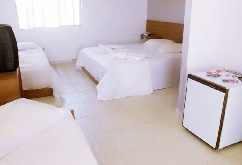 חדר סטנדרט לארבעה, Abrolhos