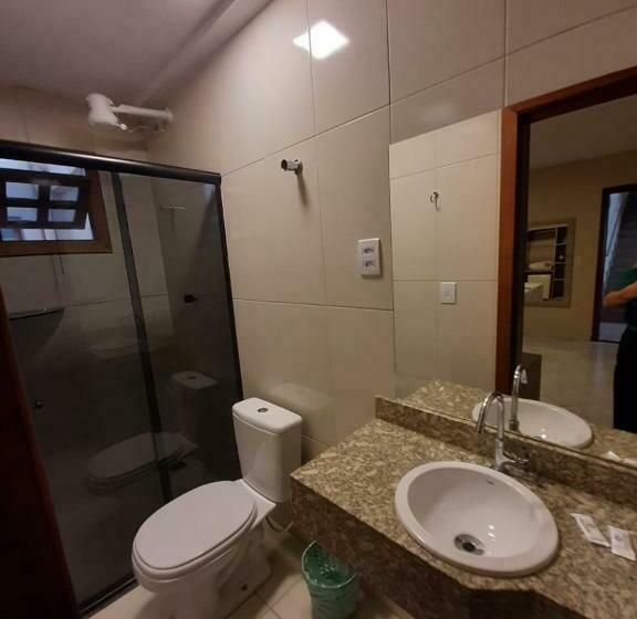 חדר סופריור לשלושה, Central