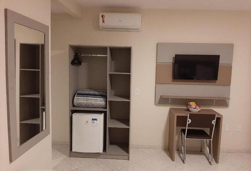 חדר סופריור יחיד, Central