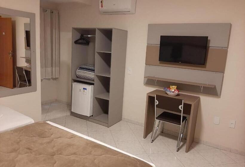 חדר סופריור יחיד, Central