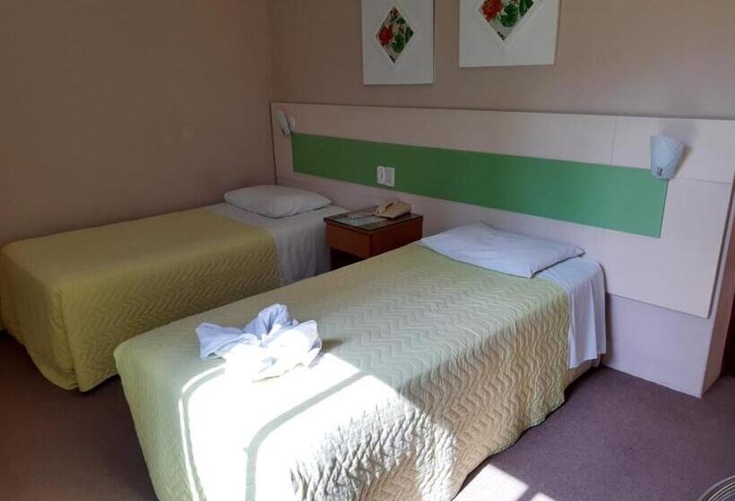 Номер Deluxe, Di Fratelli