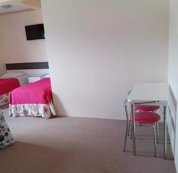 Deluxe Kolmen Hengen Huone, Di Fratelli