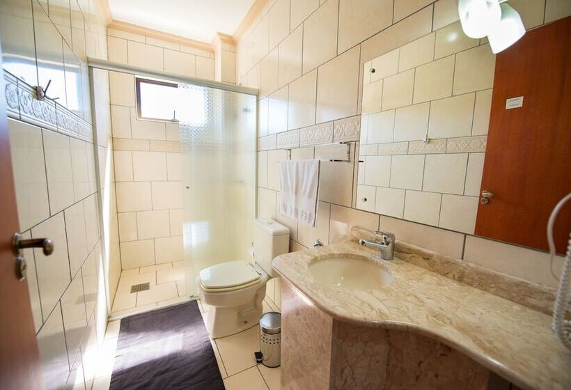 Номер Deluxe, Di Fratelli