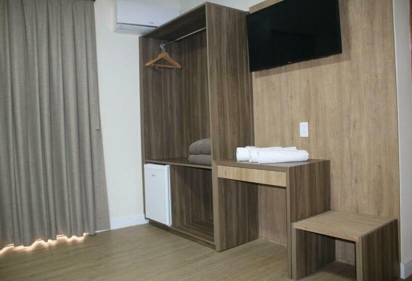 디럭스 트리플 룸, Ouro Minas Plaza