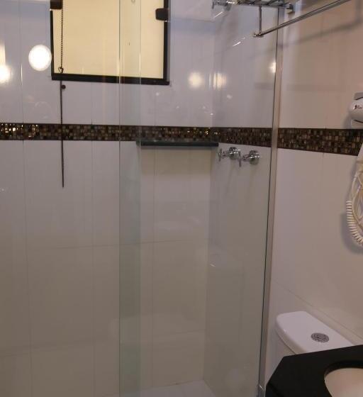 اتاق استاندارد چهار تخته, Ouro Minas Plaza