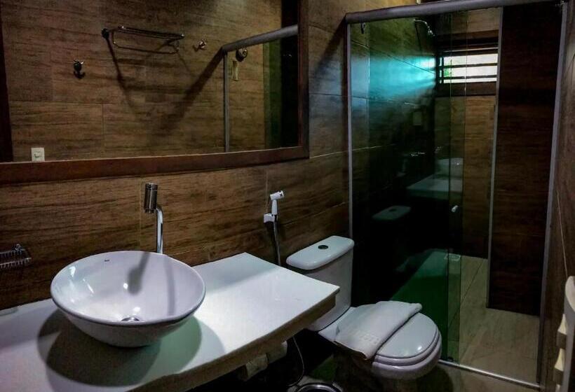 جناح ديلوكس, Vale Das Nuvens