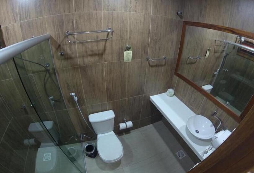 جناح ديلوكس, Vale Das Nuvens