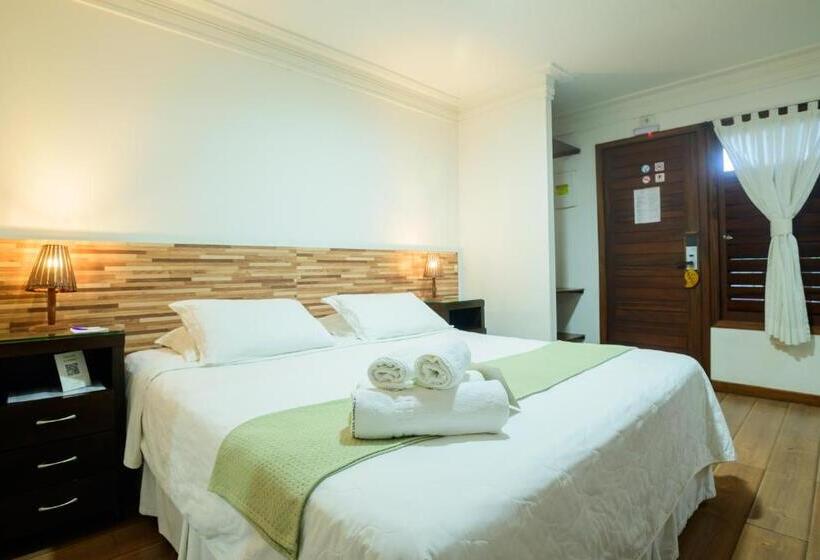 جناح ديلوكس, Vale Das Nuvens