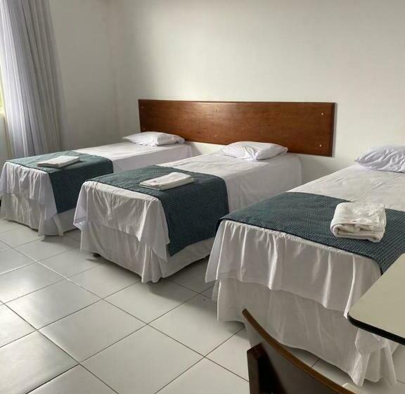 行政三人间, Valparaiso