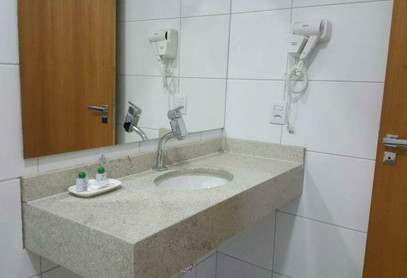 デラックスルーム, Vila Verde