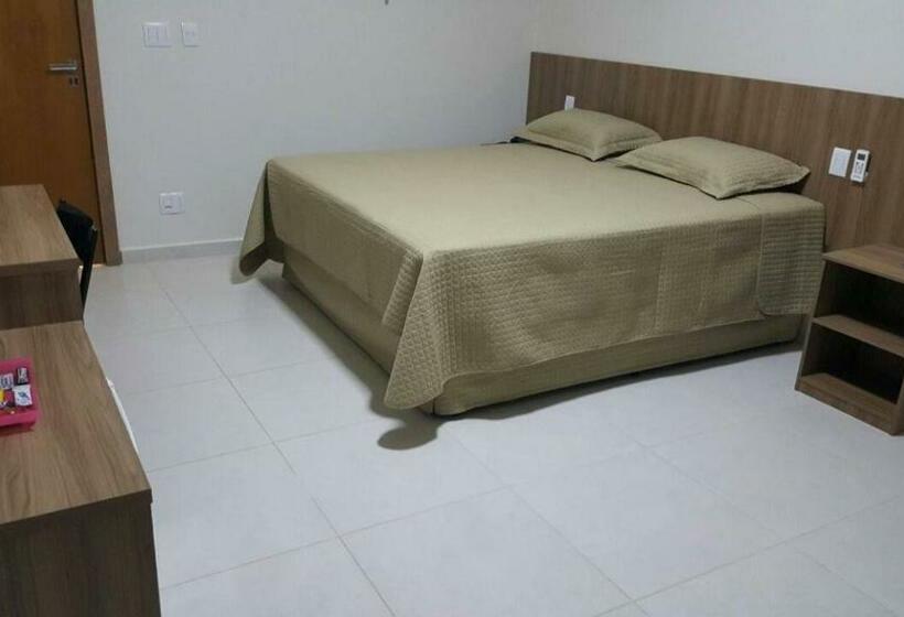 デラックスルーム, Vila Verde