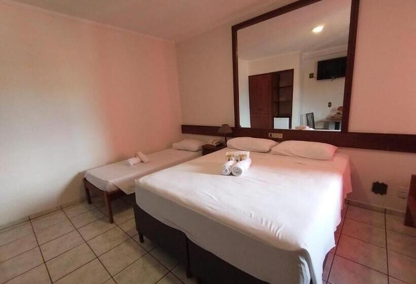 Трежместный Номер Economy, Palace Hotel Jacutinga Js