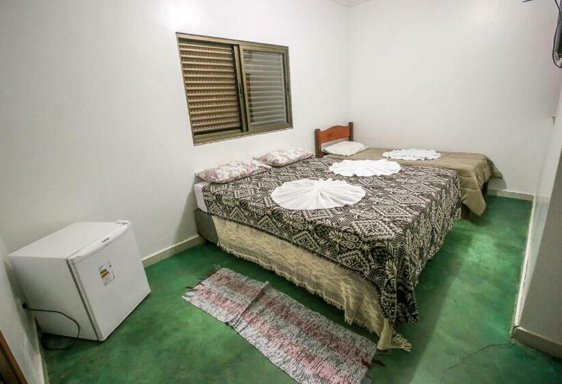 غرفة قياسية ثلاثية, Pousada Bonito Cama E Cafe