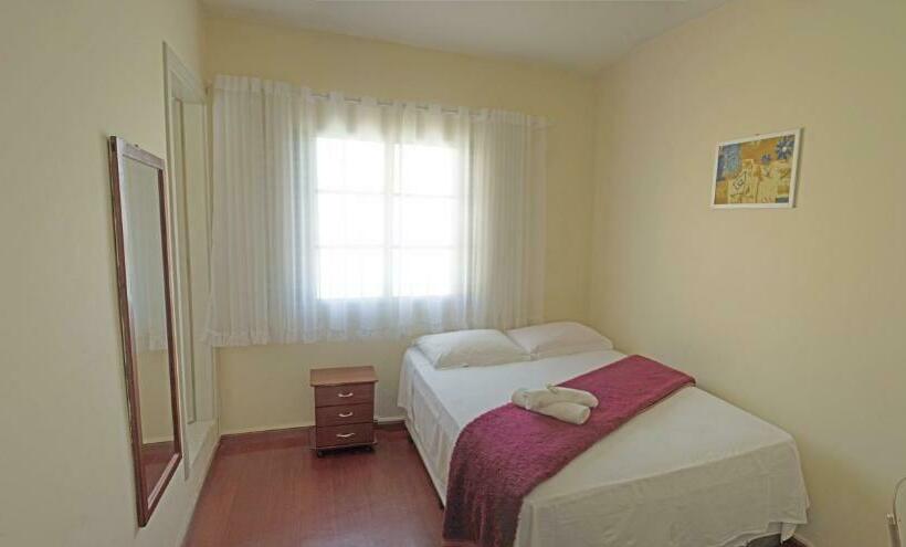 شقة غرفة واحدة, Garfo De Ouro