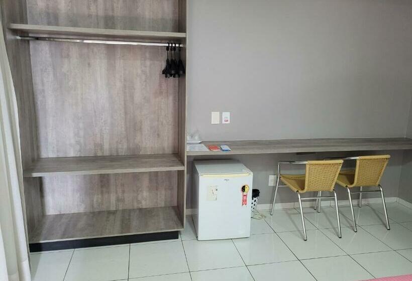 חדר סטנדרט, Honorato