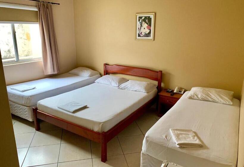 غرفة ديلوكس رباعية, Pontal