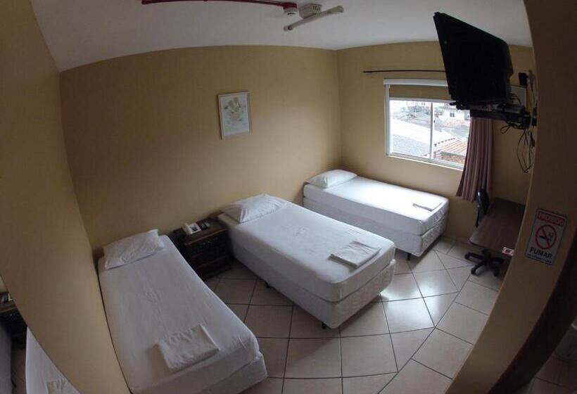 غرفة ديلوكس رباعية, Pontal