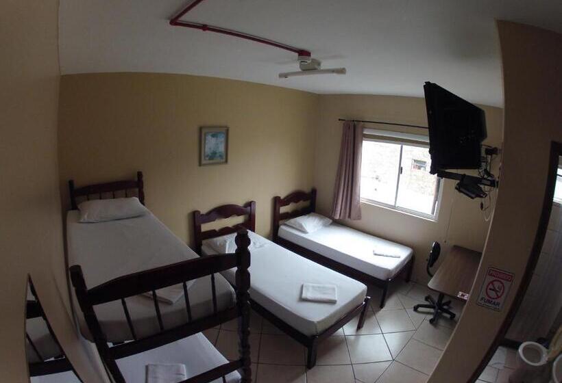 غرفة ديلوكس رباعية, Pontal