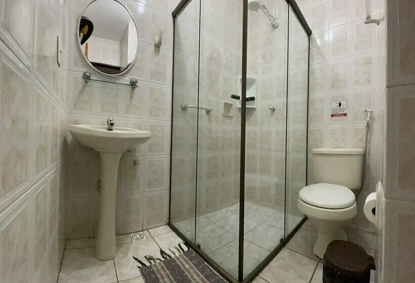 Quarto Estandar, Pousada Alecrim Dourado