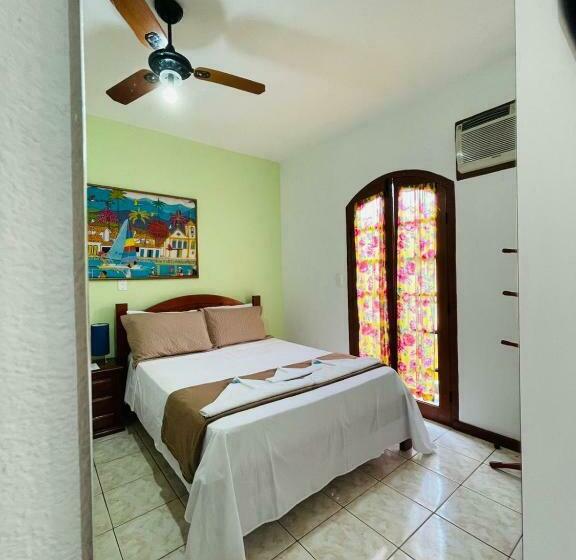 Quarto Triplo Clássico, Pousada Alecrim Dourado