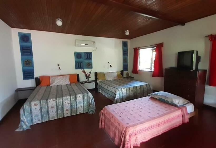 اتاق خانوادگی, Pousada Casa Da Edinha