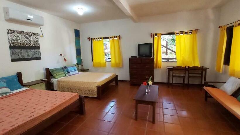 اتاق خانوادگی, Pousada Casa Da Edinha