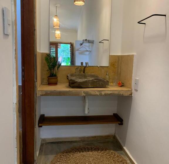 اتاق لوکس با بالکن, Pousada Da Renata