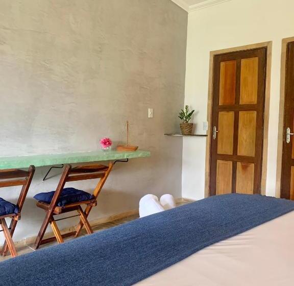 اتاق لوکس با بالکن, Pousada Da Renata