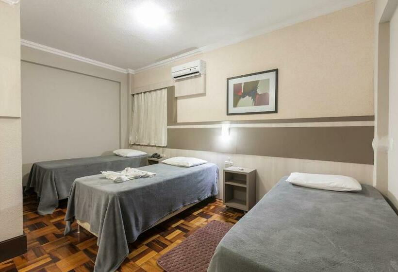اتاق لوکس سه تخته, Tri Hotel Criciúma