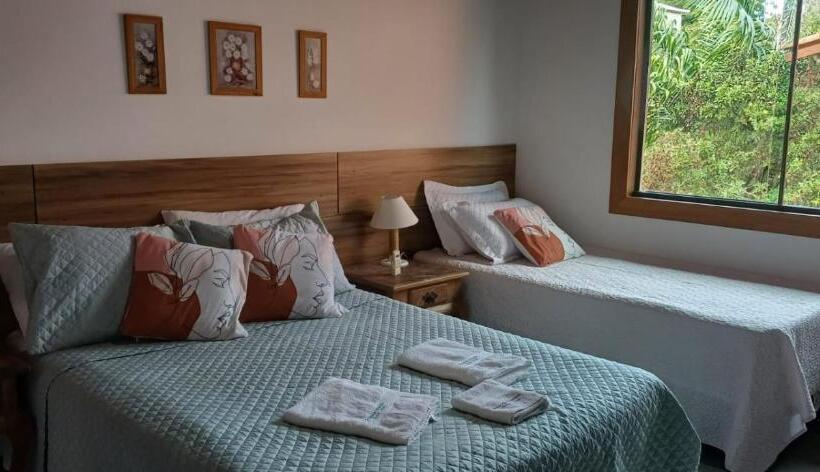 スタンダード4人部屋, Guest House Orquídea