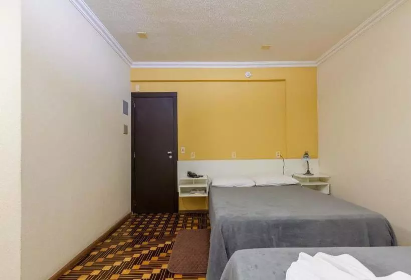 ダブルベッドスタンダードルーム, Tri Hotel Criciúma
