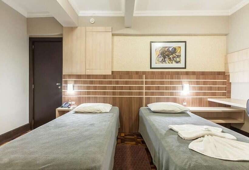 اتاق لوکس یک تخته, Tri Hotel Criciúma
