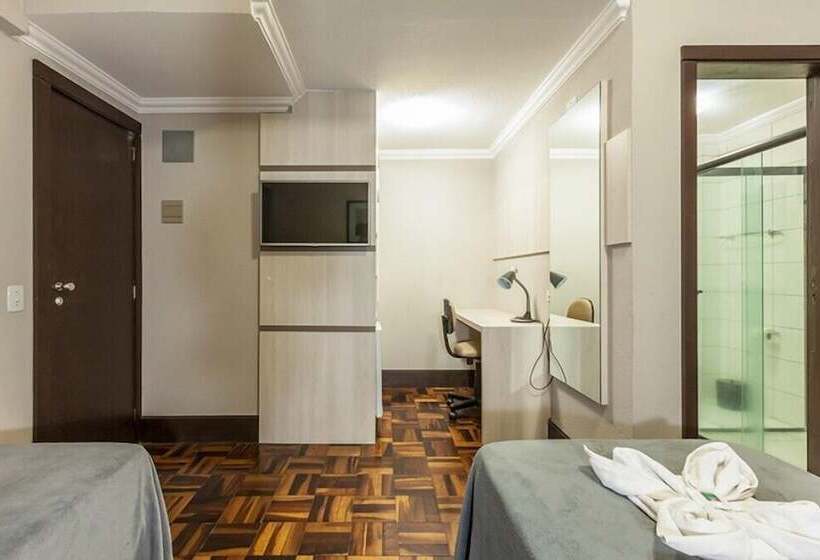 اتاق لوکس سه تخته, Tri Hotel Criciúma