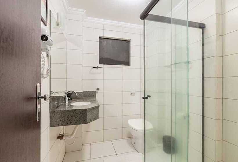 豪华三人间, Tri Hotel Criciúma