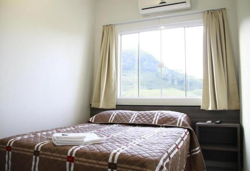 غرفة ديلوكس, Bergozza