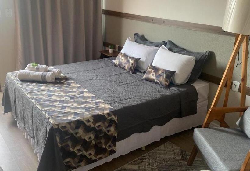 豪华房间, Capital Da Fe