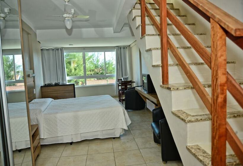 חדר משפחתי, De Rose Praia