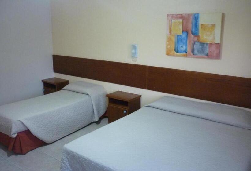 חדר סטנדרט לשלושה, De Rose Praia