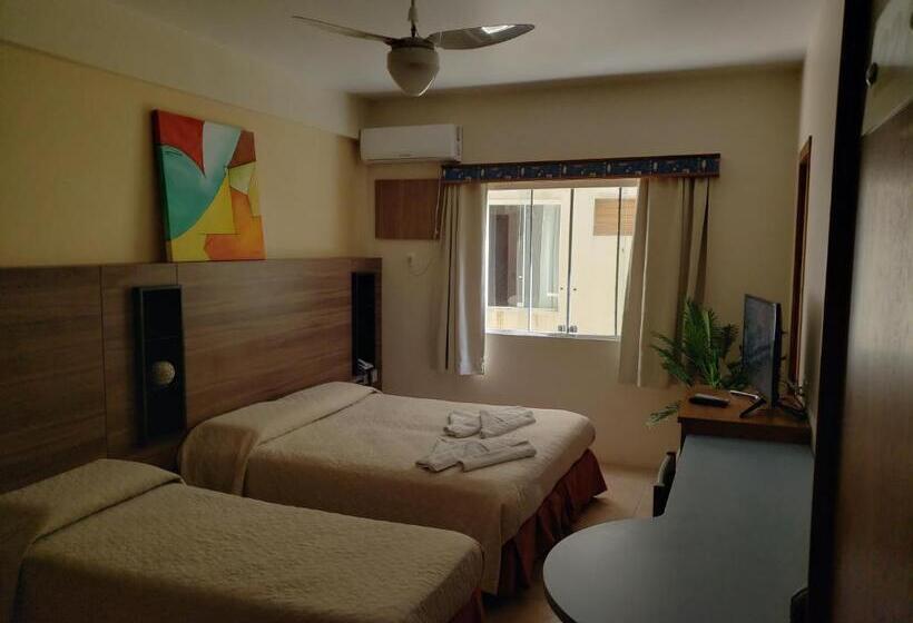 חדר סטנדרט לשלושה, De Rose Praia