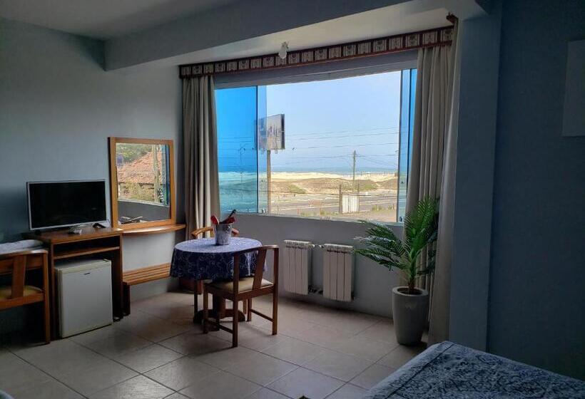 Jakuzili Süit, De Rose Praia