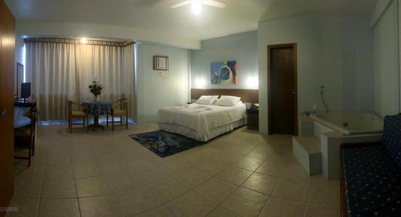 סוויטה עם ג'קוזי, De Rose Praia