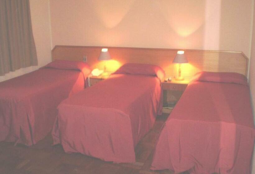 חדר סטנדרט לשלושה, Gravataí Center